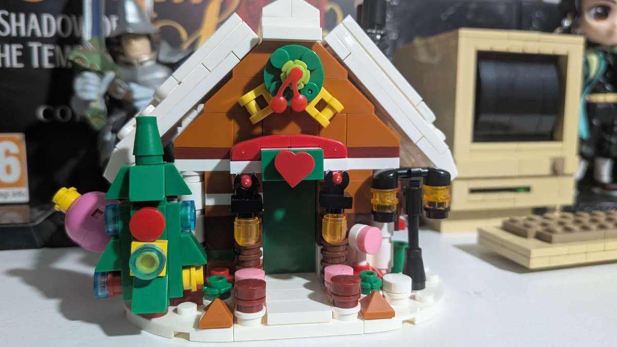These Block Tech Christmas Carnival sets are adorable